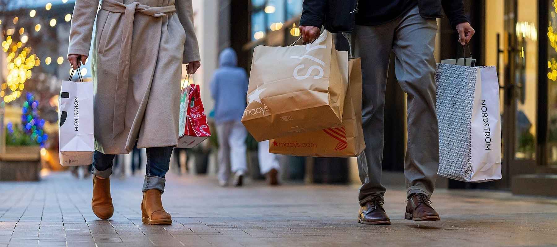 2025 Holiday Shopping Forecast: Navigating a Season of Smart Spending and Digital Shifts